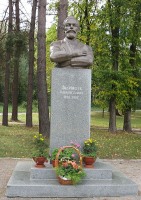 Андріяшеву Олексію Хомичу пам'ятник