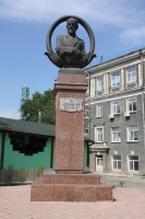 Холодилину Николаю Петровичу памятник