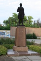 Памятник Ульянову-гимназисту и молодогвардейцам