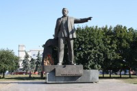Петровскому Григорию Ивановичу памятник