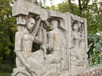 Скульптурна група "Пам'яті перших виноградарів"