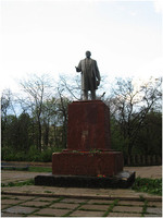 Памятник Ленину в парке