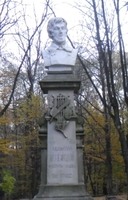 Пам`ятник Адаму Міцкевичу в Трускавці (1900 р., автор І. Баронча).